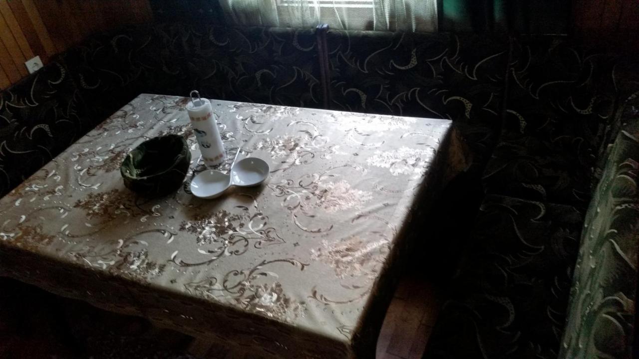 إن فيلة